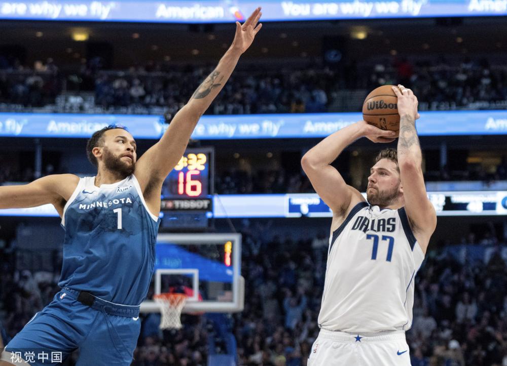 风格更加立 风格更加立