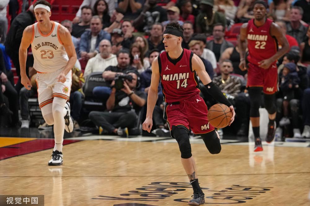 龙与胖凭借 龙与胖凭借